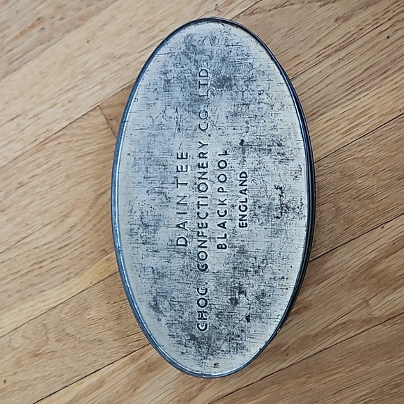 Vintage Daintee Choc Confectionery Co LTD Tin Blackpool England - Picture 5 of 9